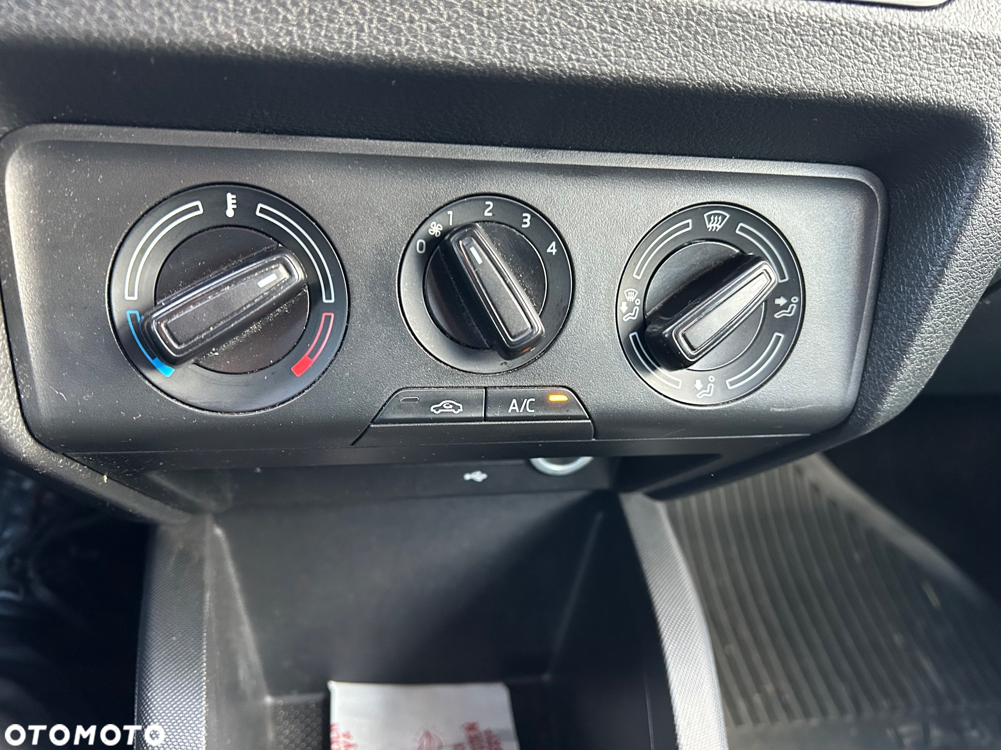 Skoda Fabia 1.0 TSI Ambition - 10
