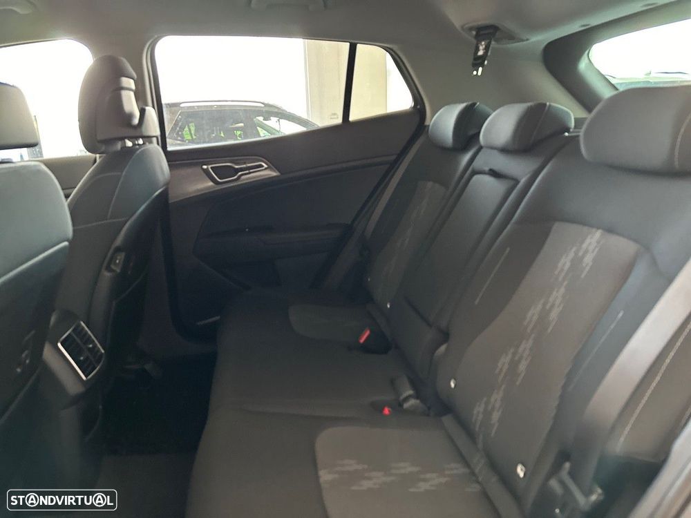 Kia Sportage 1.6 T-GDI Drive - 11
