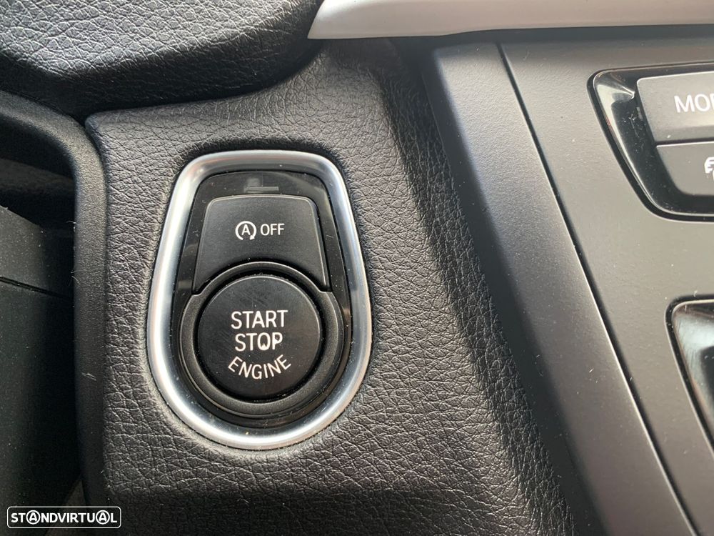 BMW 320 d Auto Pack M - 38