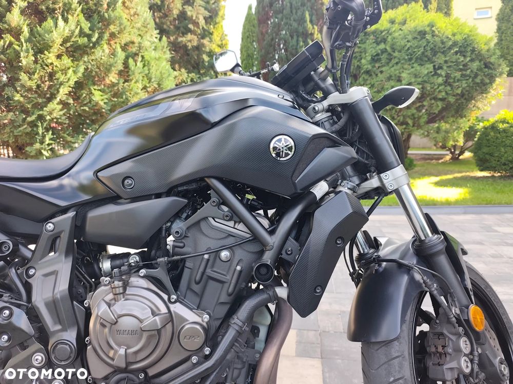 Yamaha MT - 27