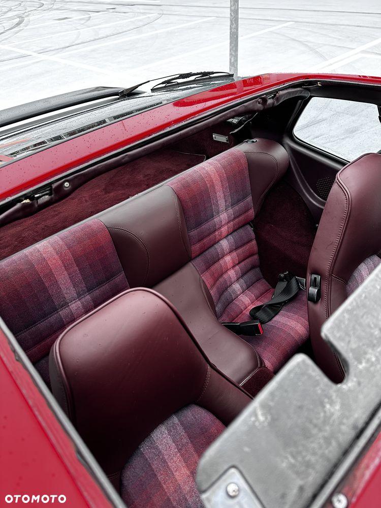 Porsche 944 - 26