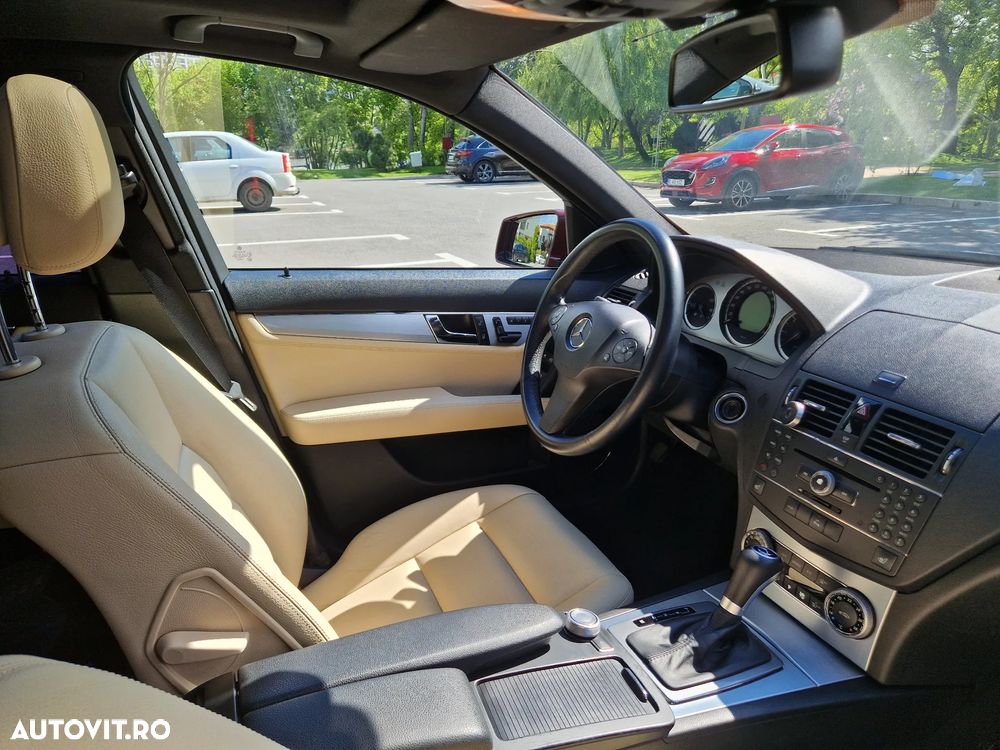Mercedes-Benz C - 28