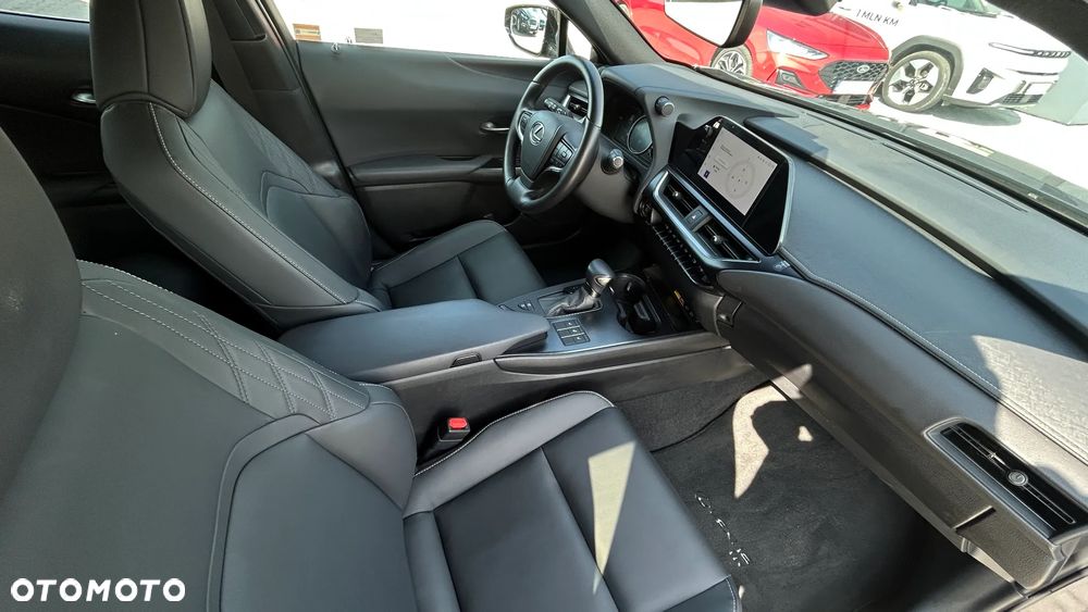Lexus UX 200 GPF F Sport 2WD - 26