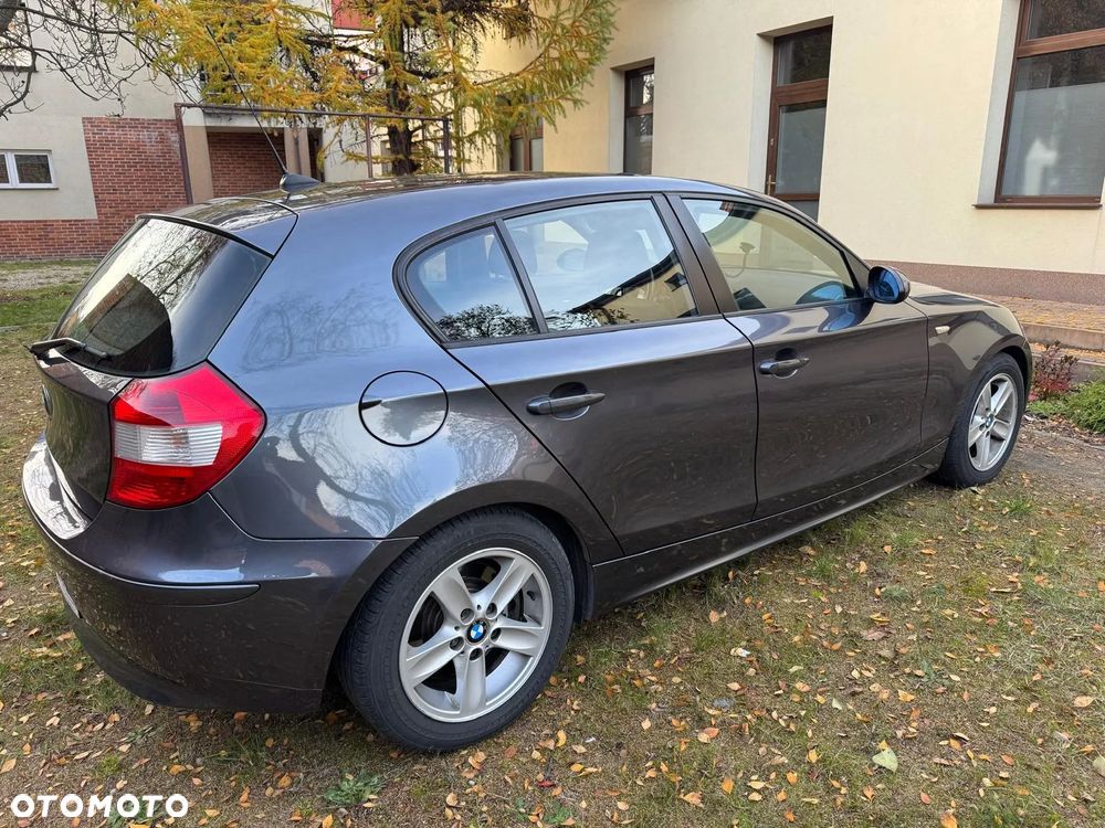 BMW Seria 1 - 2