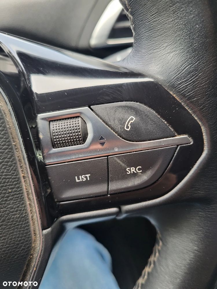 Peugeot 3008 1.5 BlueHDi Allure S&S - 19