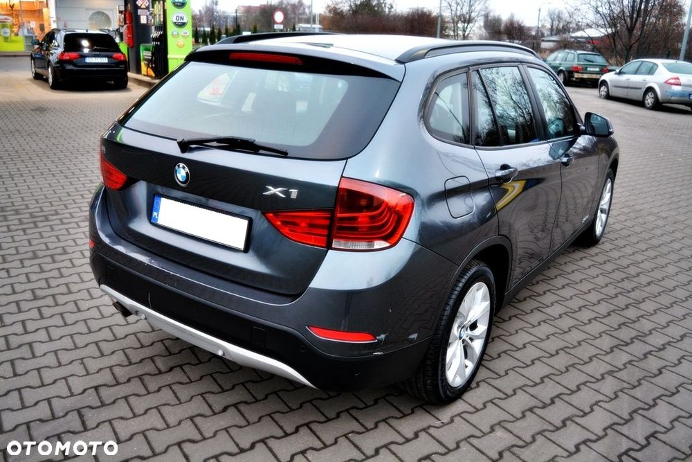 BMW X1 xDrive18d xLine - 11