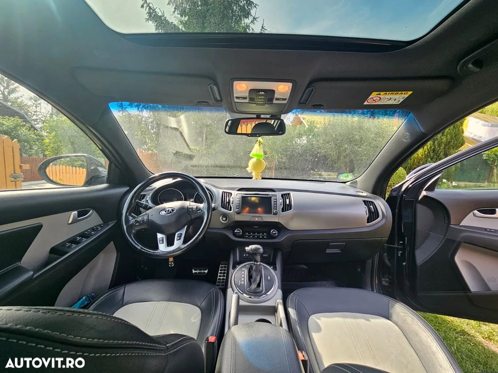 Kia Sportage 2.0 CRDI 4WD Automatik Dream-Team Edition - 9