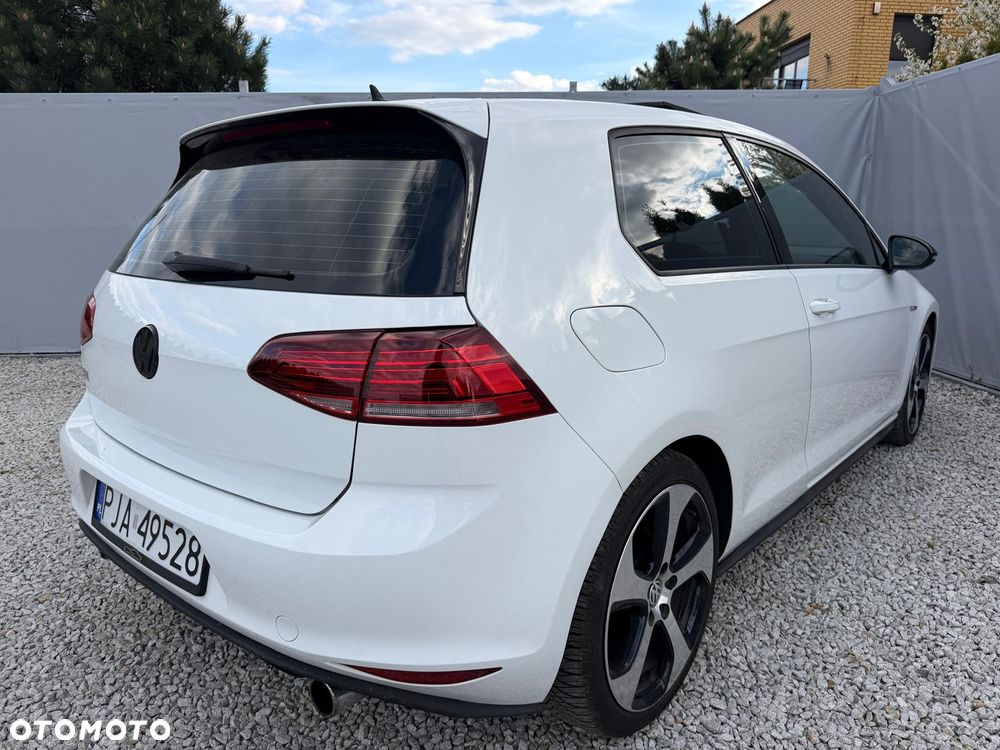 Volkswagen Golf 2.0 TSI BMT GTI - 23