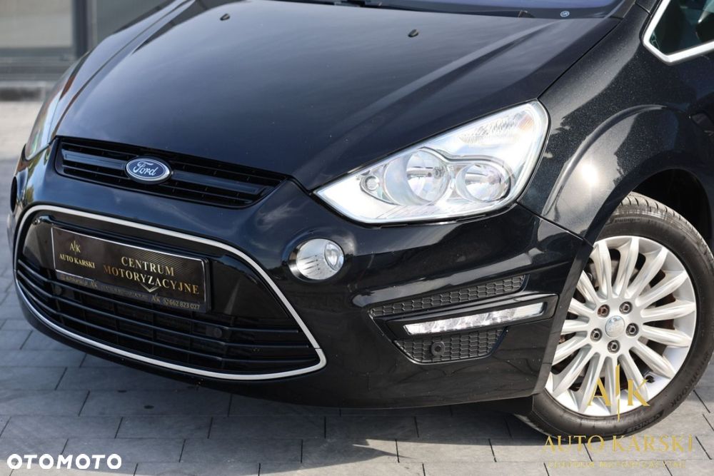 Ford S-Max - 11