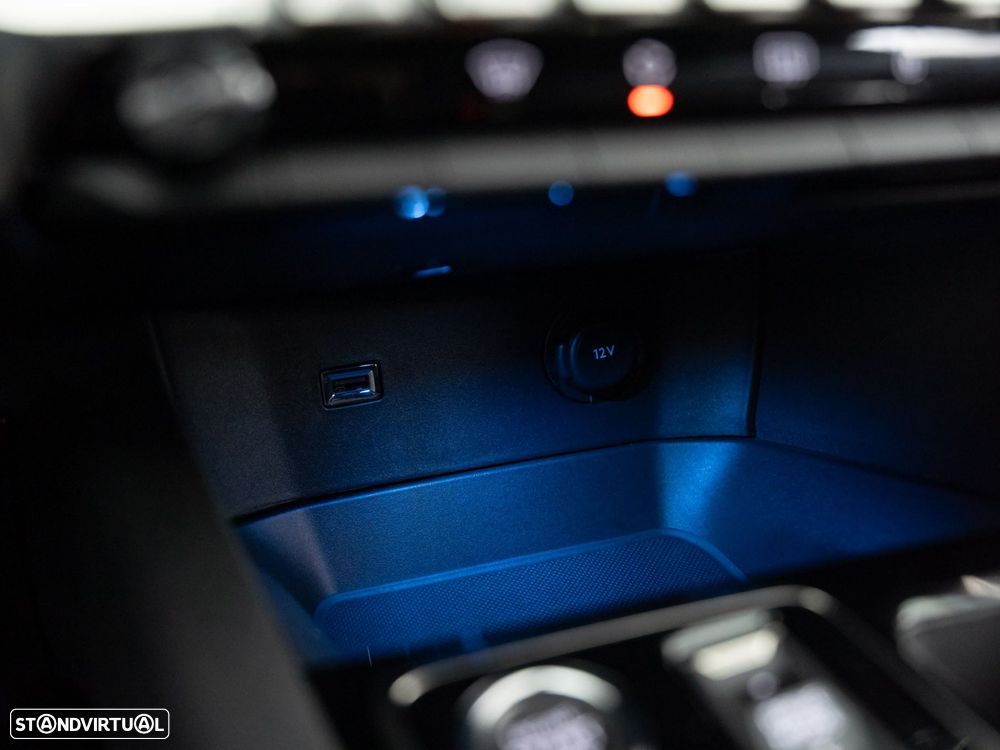 Peugeot 3008 1.6 Hybrid Allure e-EAT8 - 27