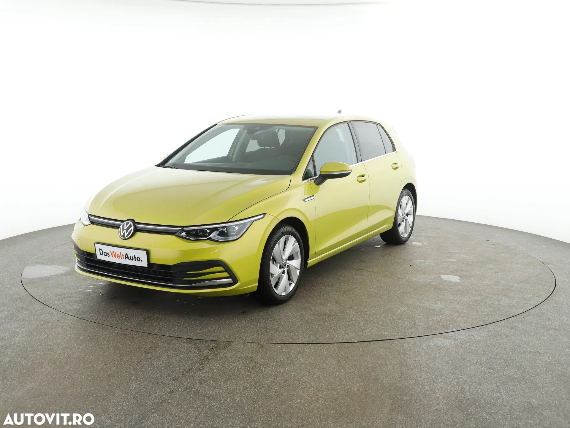 Volkswagen Golf - 1