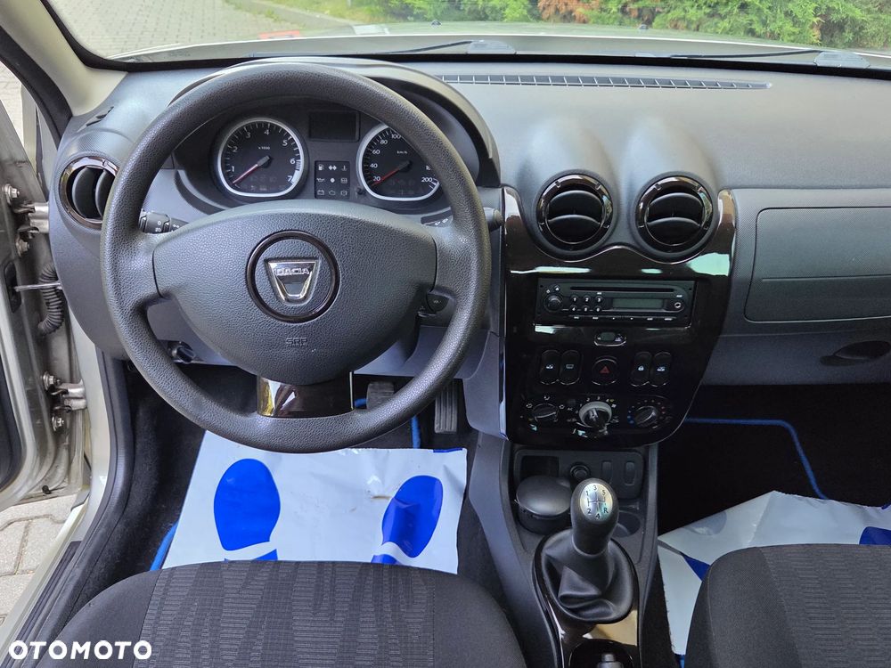 Dacia Duster 1.6 16V 4x2 Laureate - 26
