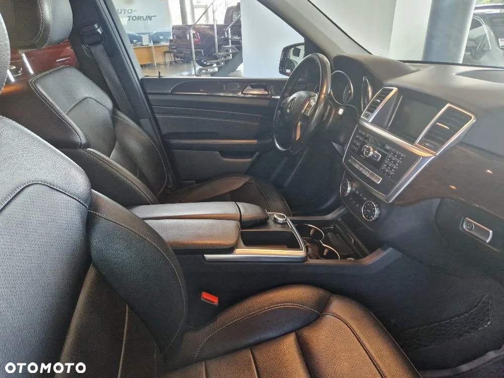 Mercedes-Benz ML 350 BlueTec 4-Matic - 7