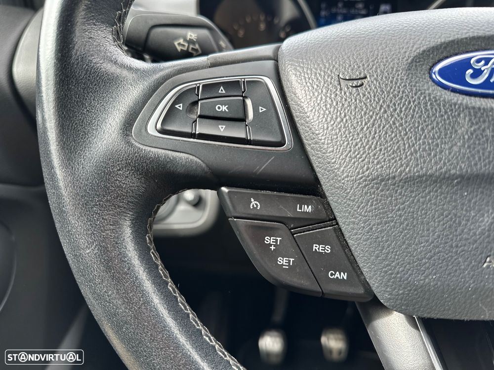 Ford Kuga 1.5 TDCi ST-Line Limited Edition - 44