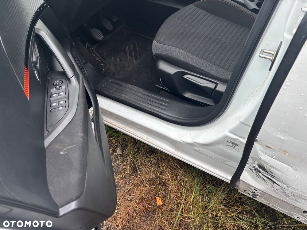 Peugeot 2008 1.2 PureTech Allure Pack S&S - 9