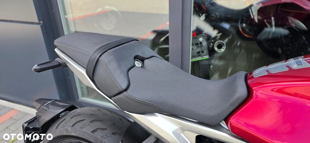 Honda CB - 11