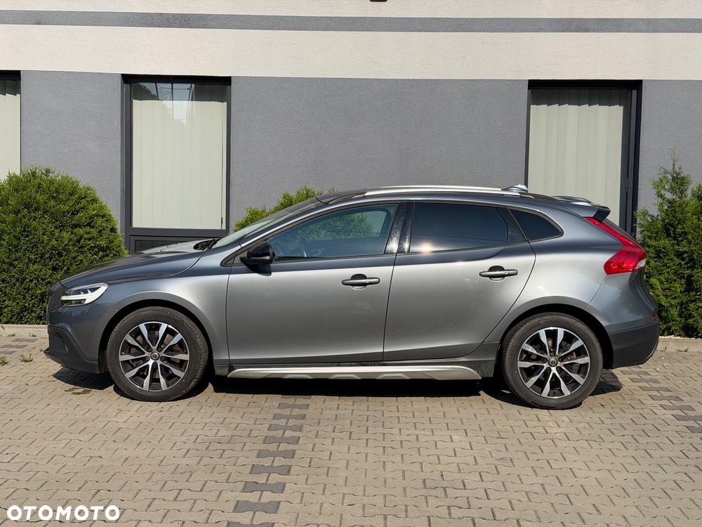 Volvo V40 Cross Country T3 Geartronic Momentum - 2