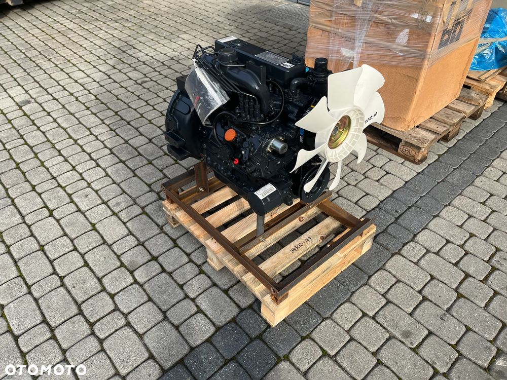 SILNIK KIOTI 4A220LWS DAEDONG KUBOTA V2203 17000netto - 3