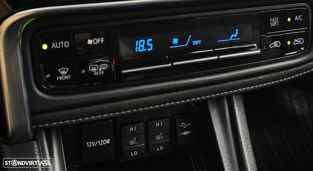 Toyota Auris 1.4 D-4D - 12