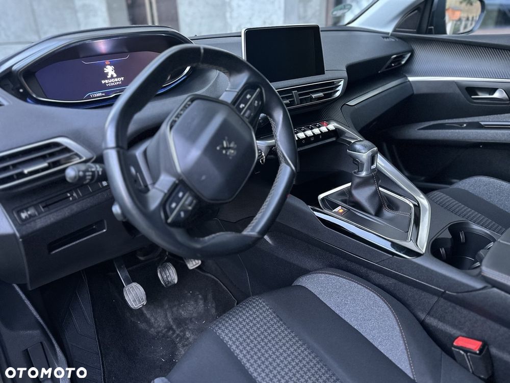 Peugeot 5008 - 17