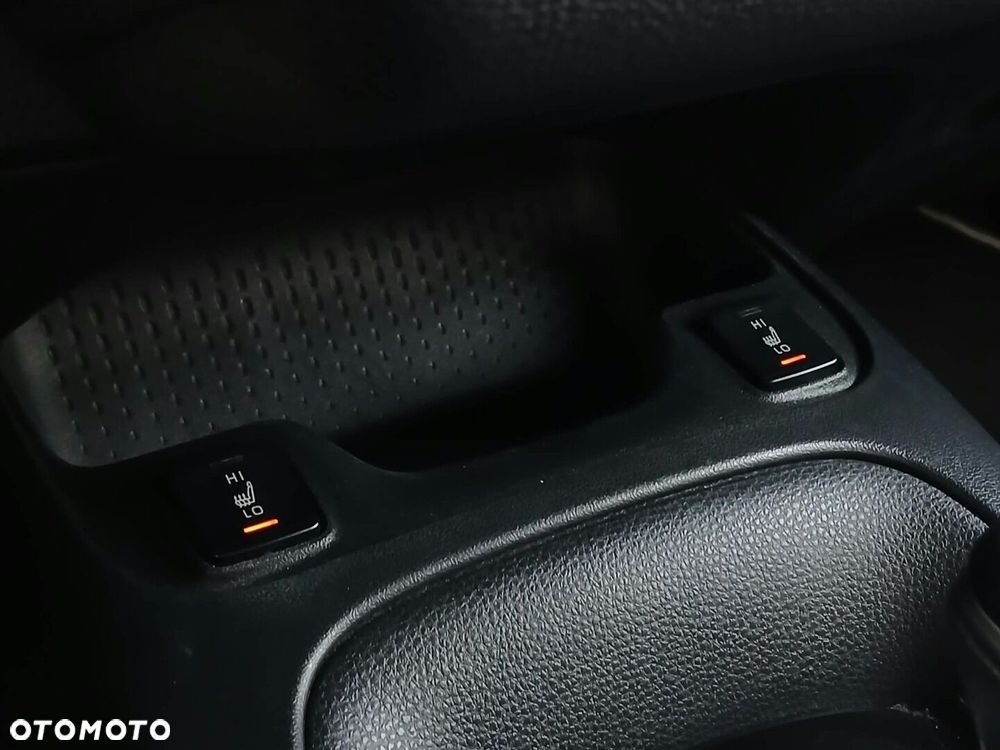 Toyota Corolla - 32