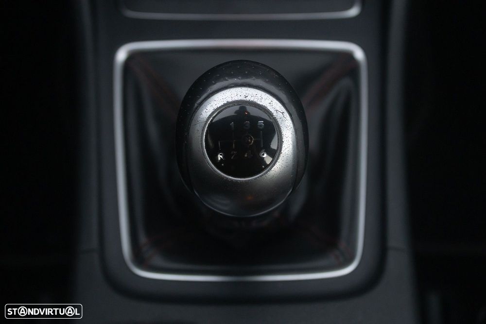Mercedes-Benz A 180 d AMG Line - 13