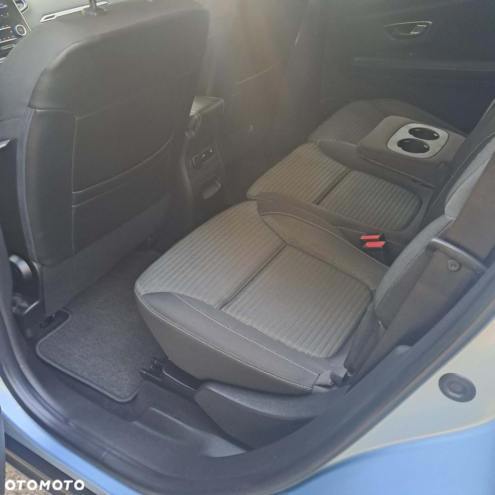Renault Scenic - 11