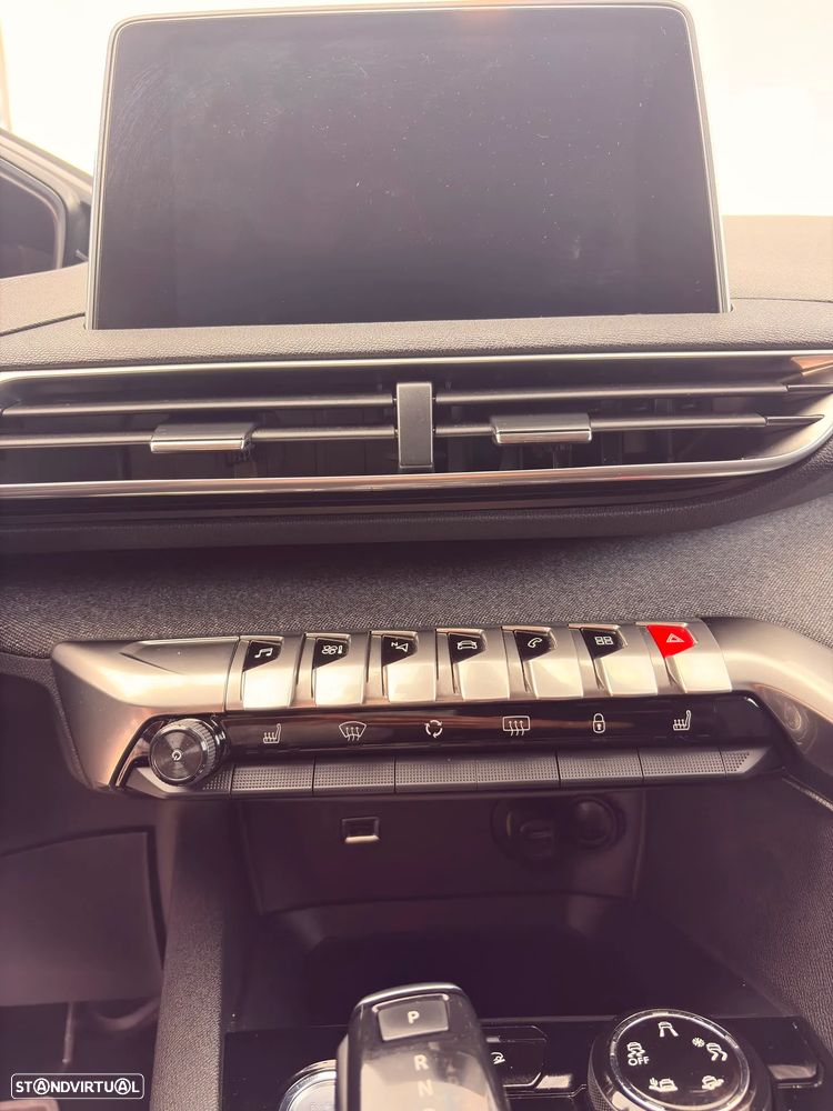 Peugeot 5008 - 10