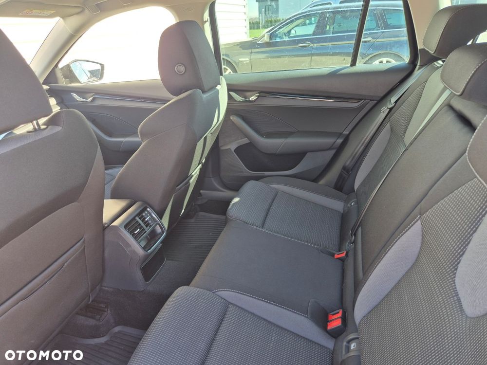 Skoda Octavia 2.0 TDI Ambition DSG - 12
