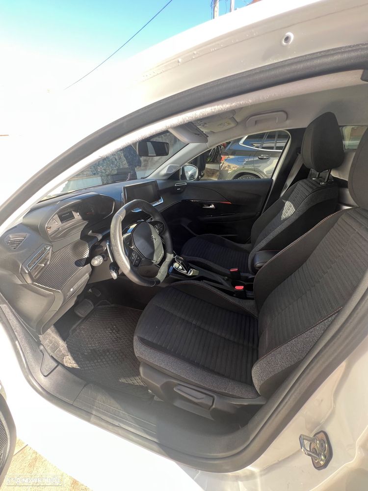 Peugeot 208 PureTech 100 EAT8 Allure - 6