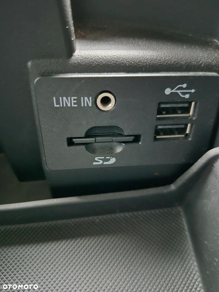 Ford Kuga 2.0 TDCi 4x4 Titanium - 29