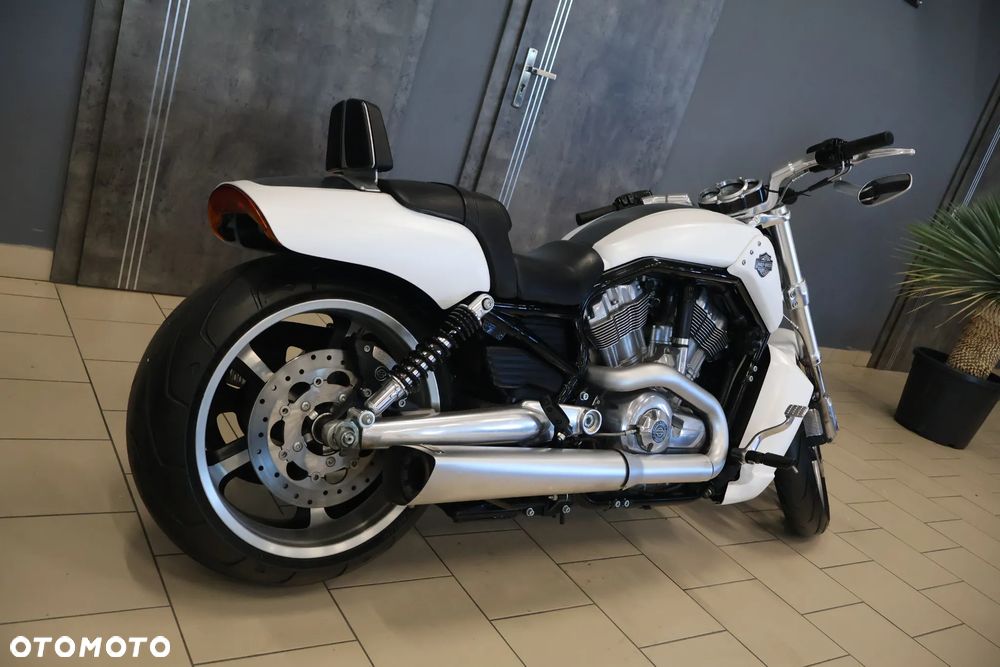 Harley-Davidson V-Rod Muscle - 12