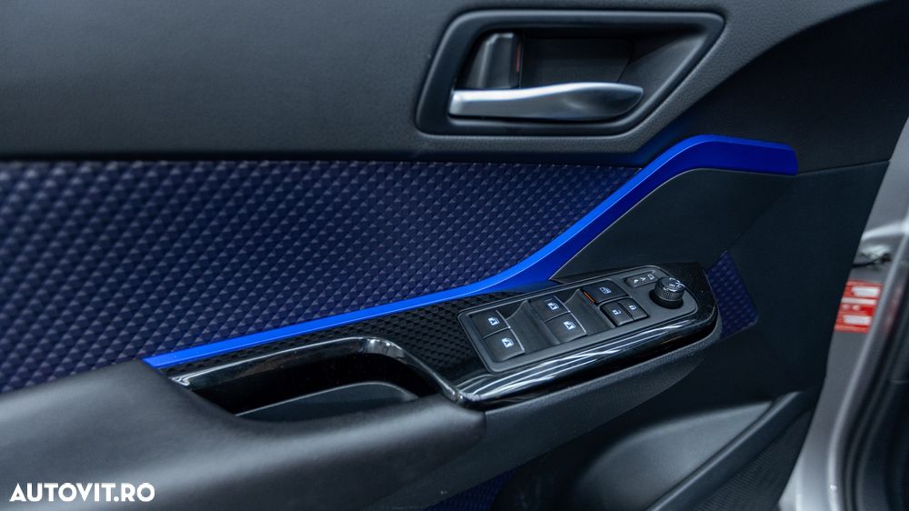 Toyota C-HR - 13