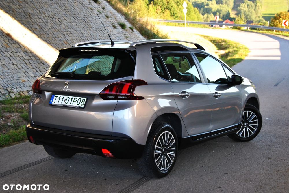 Peugeot 2008 - 8