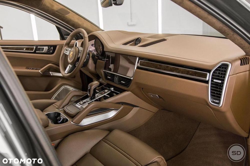 Porsche Cayenne - 3