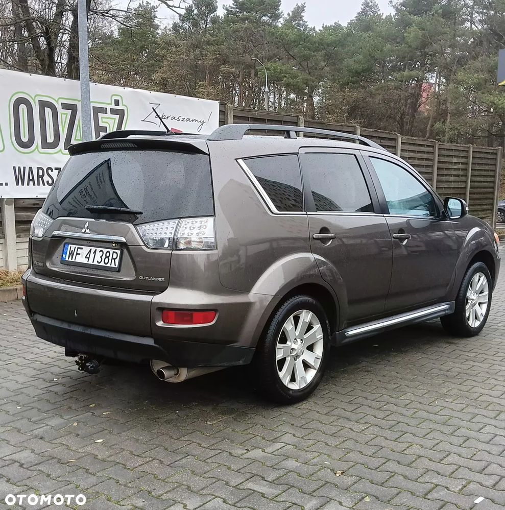 Mitsubishi Outlander 2.0 2WD CVT Invite - 4