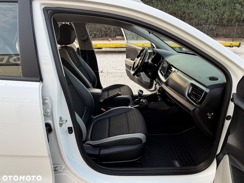 Kia Stonic 1.4 L - 16