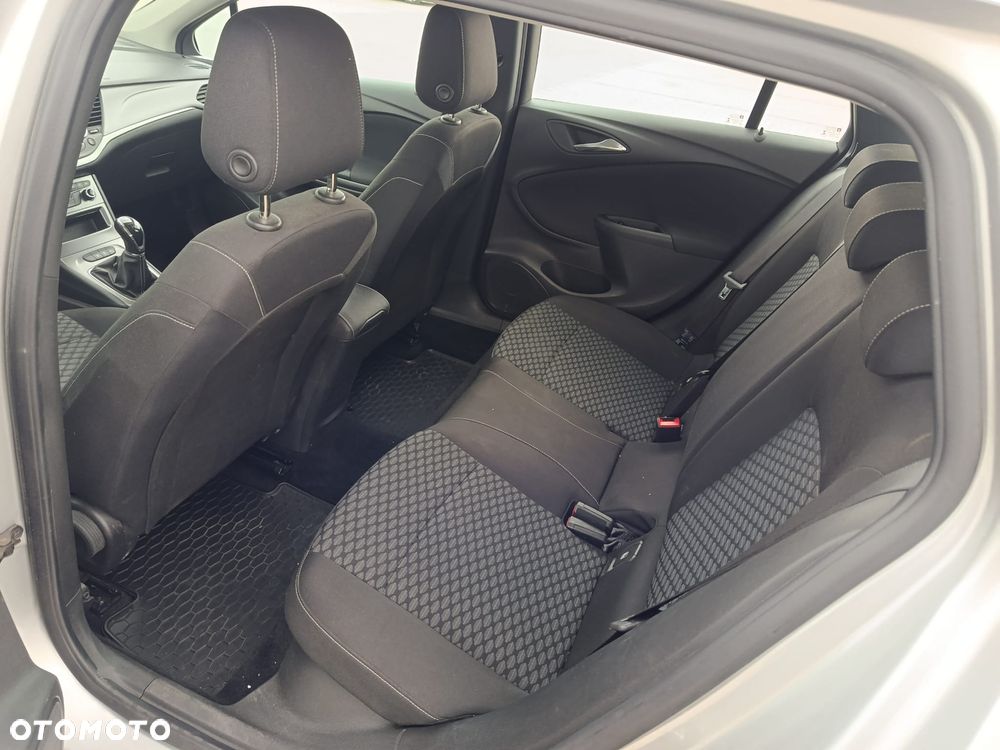Opel Astra 1.6 CDTI Dynamic - 7