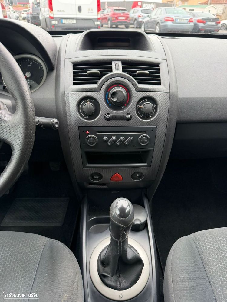 Renault Mégane Break 1.5 dCi C Authentique - 17