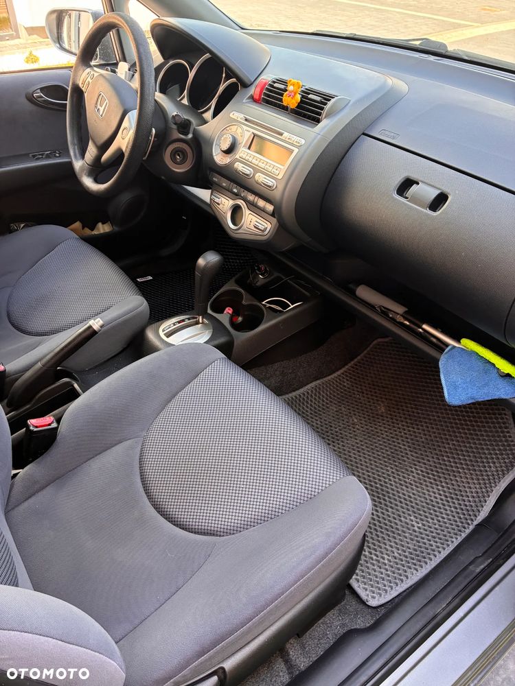 Honda Jazz 1.4 CVT ES - 16