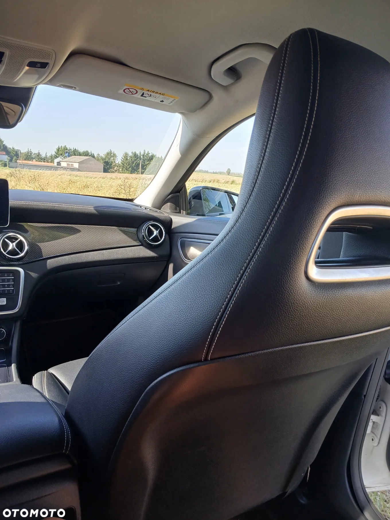 Mercedes-Benz CLA 200 7G-DCT AMG Line - 11
