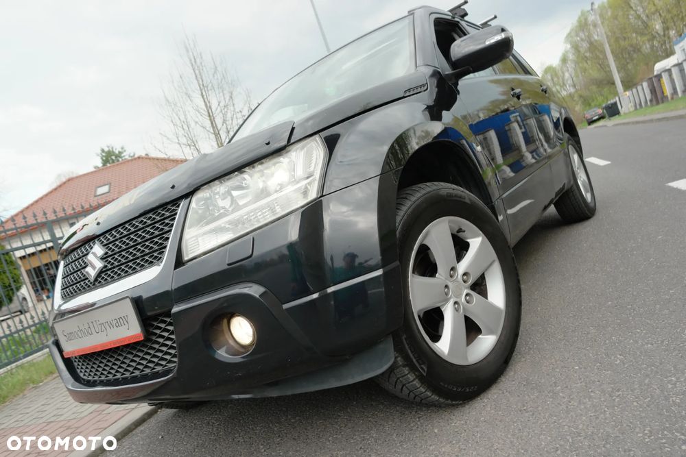 Suzuki Grand Vitara 2.4 De Luxe - 38