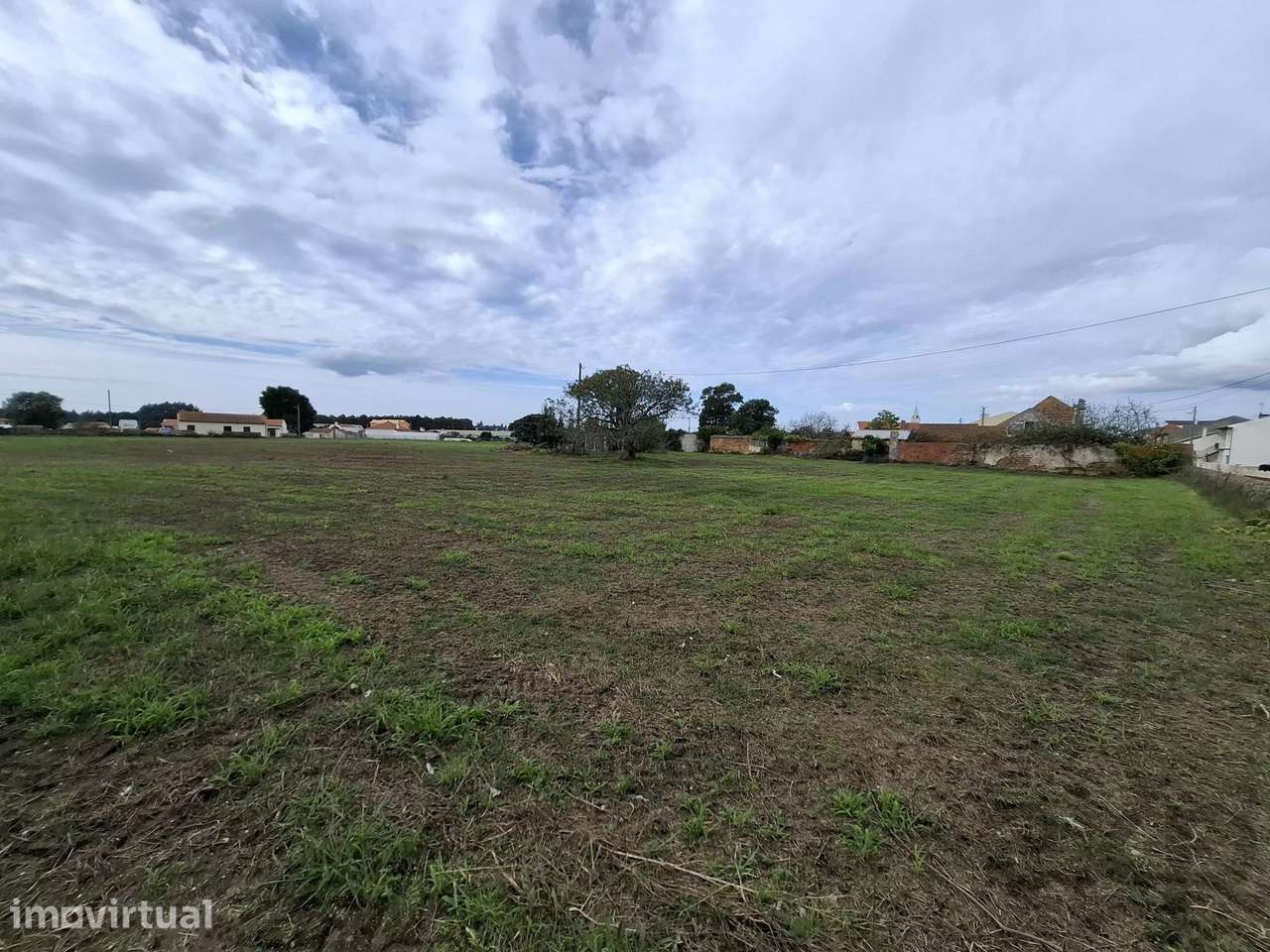 Terreno de 8.300 m²  no centro da Marinha das Ondas - Grande imagem: 4/20