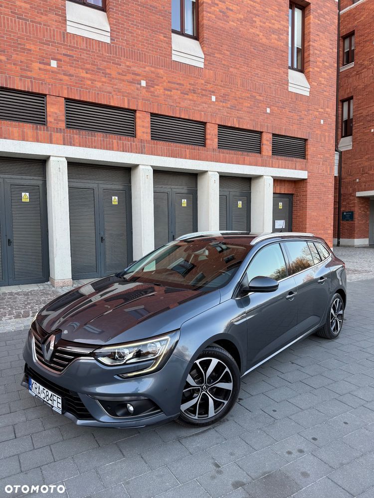 Renault Megane ENERGY TCe 140 EDC BOSE EDITION - 4