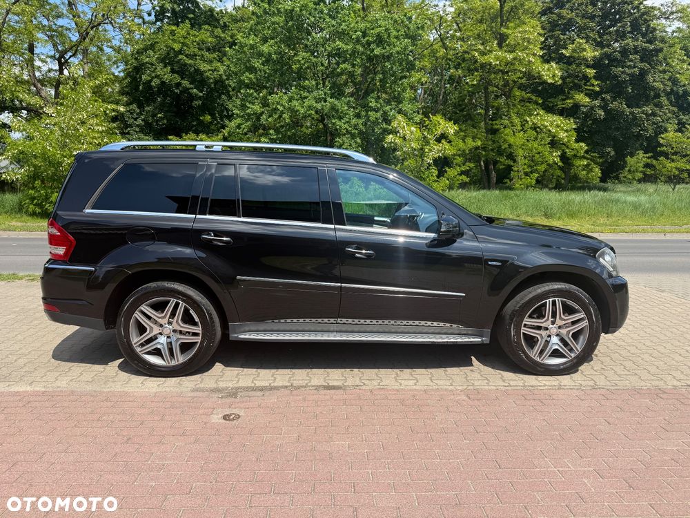 Mercedes-Benz GL 350 CDI DPF 4Matic BlueEFFICIENCY 7G-TRONIC Grand Edition - 4