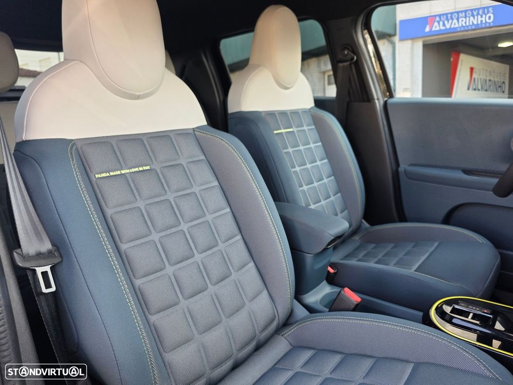 Fiat Grande Panda 1.2 Hybrid Icon eDCT - 23