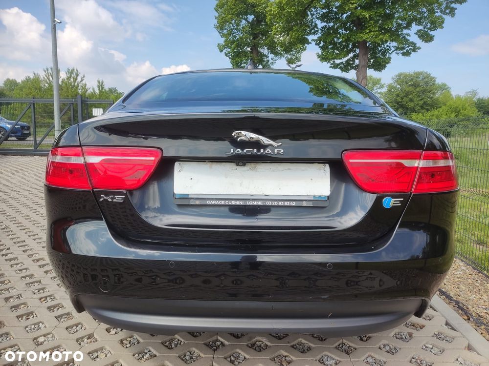Jaguar XE E-Performance Pure - 9