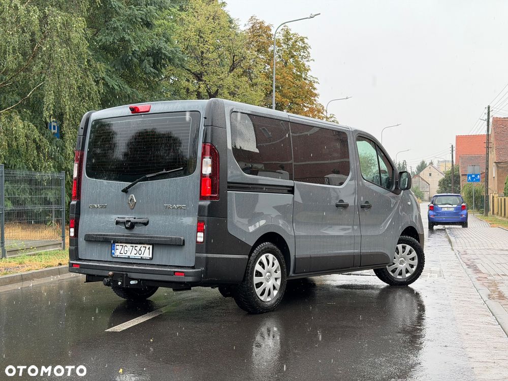 Renault Trafic 2.0 dCi EDC - 8