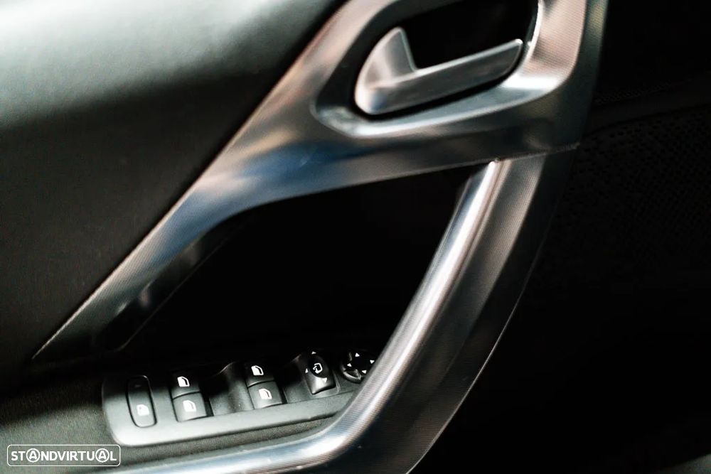 Peugeot 2008 1.2 PureTech Allure - 27