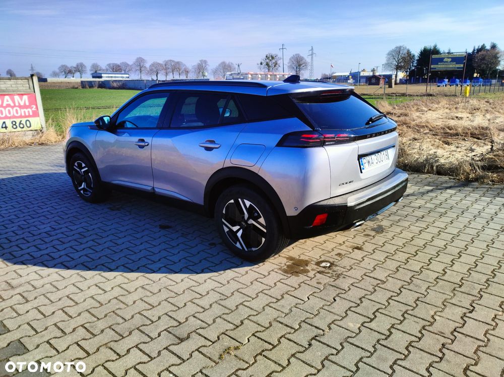 Peugeot 2008 1.2 PureTech Allure S&S EAT8 - 4